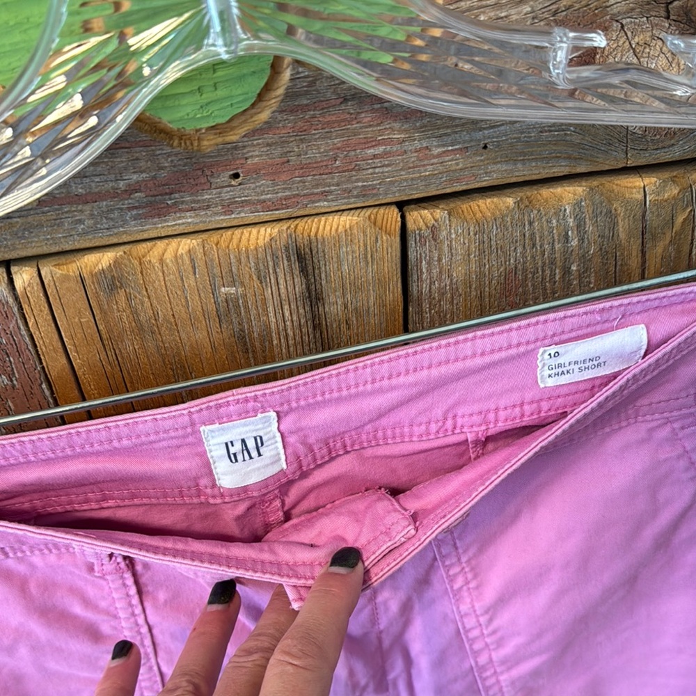 GAP Pink girlfriend Khaki Women's Shorts, Sz 10 - Picture 2 of 10